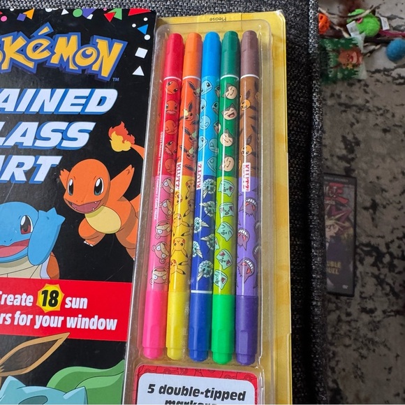 Pokémon Stained Glass Art Kit with Markers - Picture 2 of 5